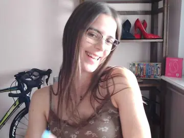 Bongacams Watch Live Sex Cams of MegiKiss