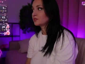 Bongacams Best live sex cam show of BeverlyBoobs