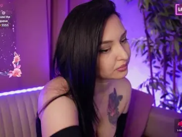 Bongacams Nude Webcam of BeverlyBoobs