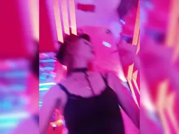 Bongacams Free Porn Cam of AnnaMaks12