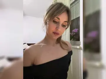 Bongacams Best live sex cam show of LunaSecret1