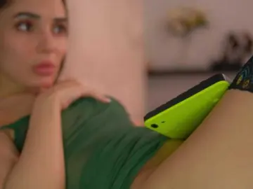 Bongacams Watch Live Sex Cams of MilaMayy