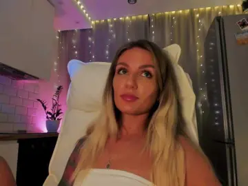 Bongacams Best live sex cam show of EnlivenLuv
