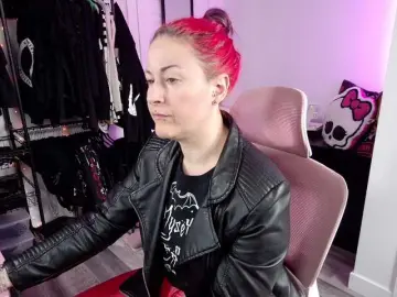 Bongacams Live Porn of gennyrock