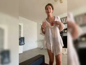 Bongacams Free Porn Cam of Lovelygirls1
