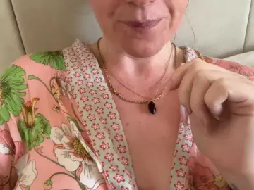 Bongacams Live Sex Cam of REDHEADROSIE