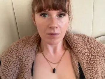 Bongacams Private Sex Chat of REDHEADROSIE