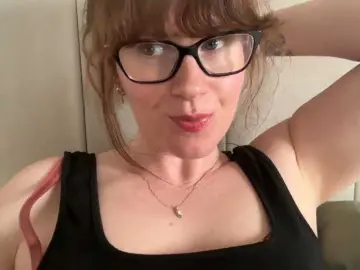 Bongacams Sex Cam of REDHEADROSIE