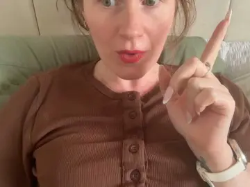 Bongacams Free Porn Cam of REDHEADROSIE