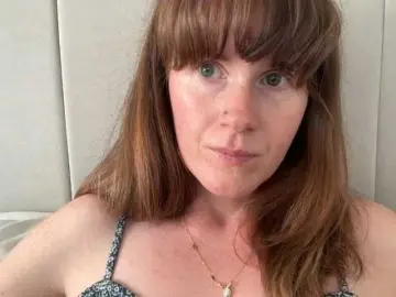 Bongacams Live Sex Cam of REDHEADROSIE