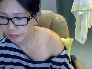 Cock sucking milf cams