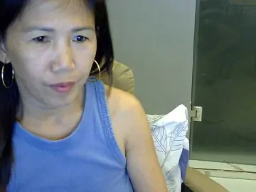 Muffdiving milf cams