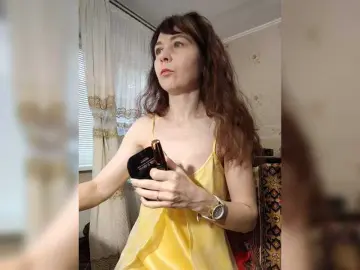 Bongacams Live Sex Cam of caroliiine
