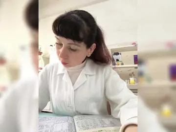 Bongacams Live Sex Cam of caroliiine