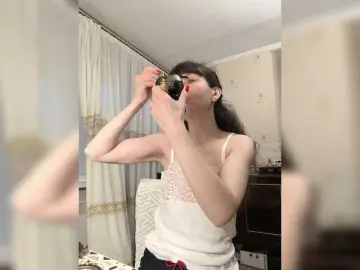 Bongacams Live Sex Cam of caroliiine