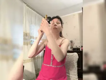 Bongacams Free Porn Cam of caroliiine