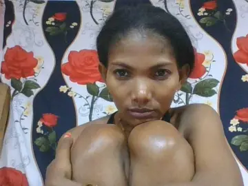 Enjoying milf cams