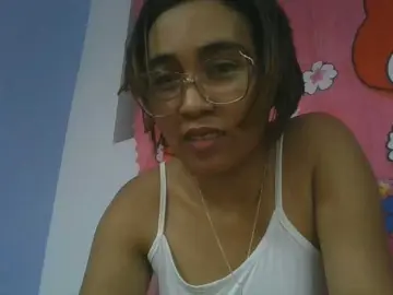 Dildoing milf cams