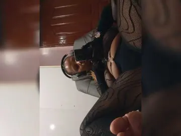 Enjoying milf cams