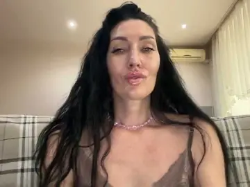 Bongacams Best Webcam of KorolevaQween000