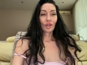 Bongacams Free Porn Cam of KorolevaQween000