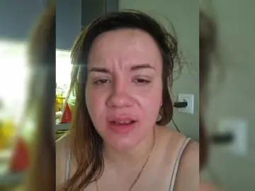 Bongacams Live Sex Cam of Kira183