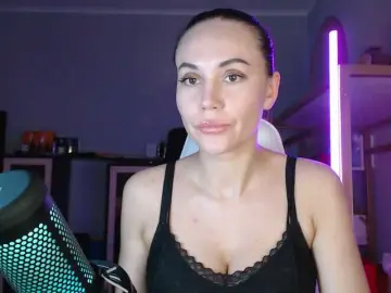 Bongacams Free Live Porn of QWEENII