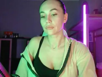 Bongacams Sex Cam of QWEENII