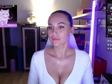 Bongacams Private Sex Chat of QWEENII