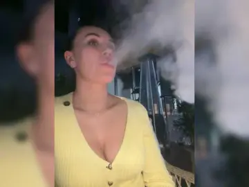 Bongacams Adult Webcam of QWEENII