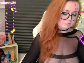 Dildo play milf cams