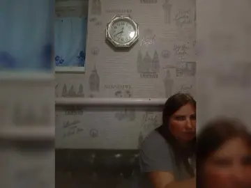 Shaved white milf cams