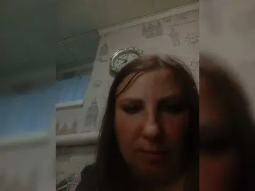 Shaved white milf cams