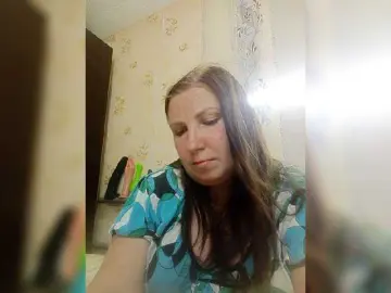 Shaved white milf cams