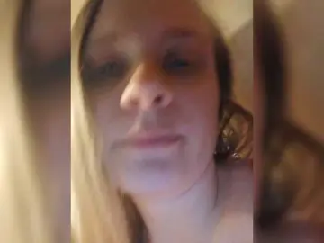 Bongacams Sex Cam of esterjohns
