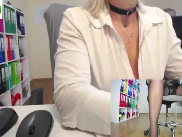 Bongacams Free Porn Cam of legsoffice