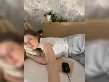 Stripping milf cams