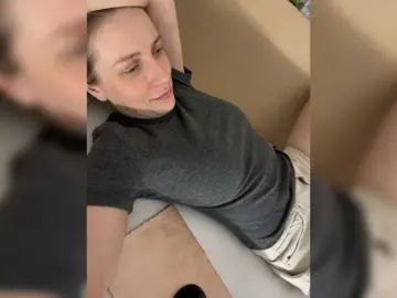 Pussyfucking milf cams