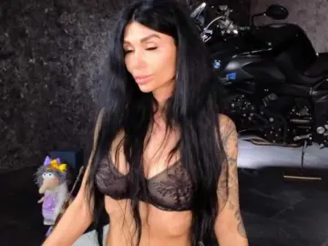 Bongacams Free Porn Cam of -BABAYAGA-
