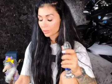 Bongacams Free Porn Cam of -BABAYAGA-