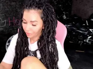 Bongacams Nude Webcam of -BABAYAGA-