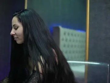 Bongacams Live Sex Cam of GiaEasyIce