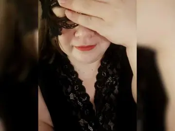 Bongacams Sex Cam of SweetAndCurvy