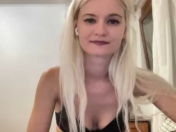 Sucking milf cams