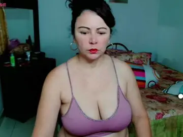 Fucking hard milf cams