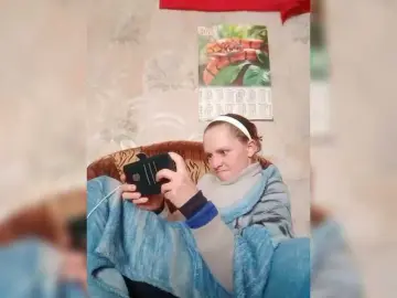 Bongacams Watch Live Sex Cams of REPTILIAY