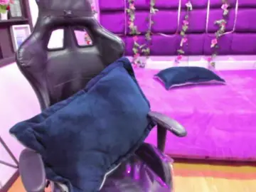 Bongacams Nude Webcam of SharlotRodriguez
