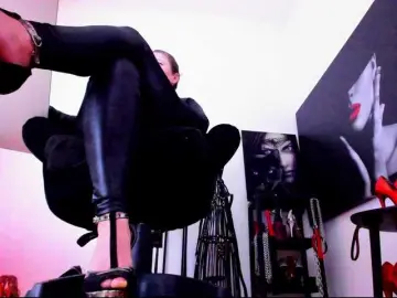 Bongacams Watch Live Sex Cams of Mistress-Marilyn