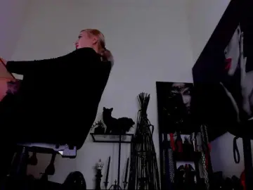 Bongacams Adult Video Chat of Mistress-Marilyn