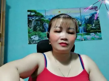 Bongacams Nude Webcam of Linhanhsex2k